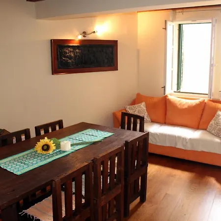 By The Sea - 13283 Šibenik